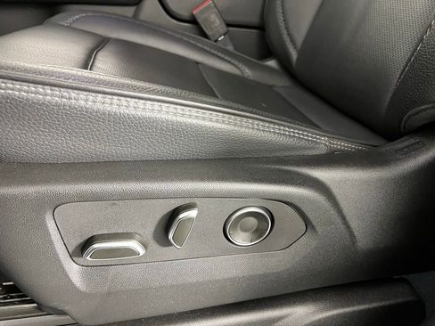 Used 2025 GMC Yukon Denali image 24