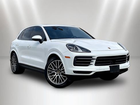 Used 2022 Porsche Cayenne AWD/4WD image 3