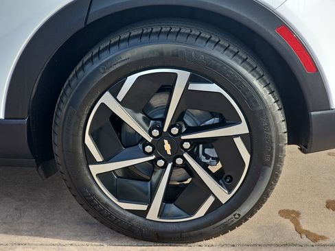 New 2026 Chevrolet Equinox EV LT image 37