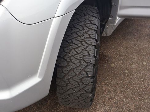 Used 2011 Toyota 4Runner SR5 w/ Convenience Pkg image 37