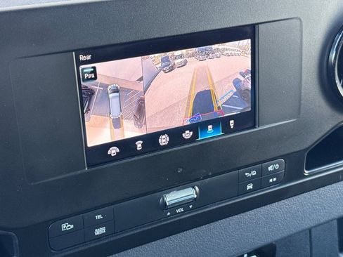 Used 2024 Mercedes-Benz Sprinter 2500 image 22