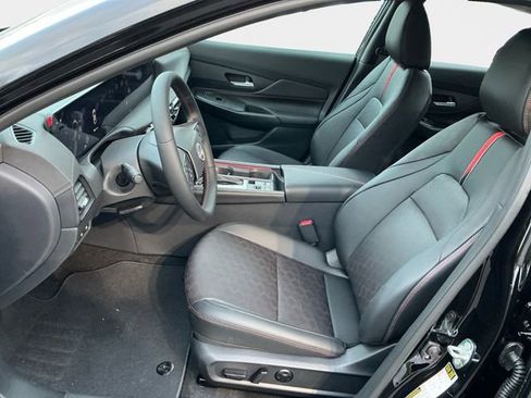 New 2026 Nissan Sentra SR w/ SR Premium Package FWD image 11