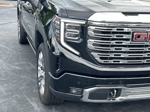 Used 2026 GMC Sierra 1500 Denali w/ Denali Reserve Package AWD/4WD image 9