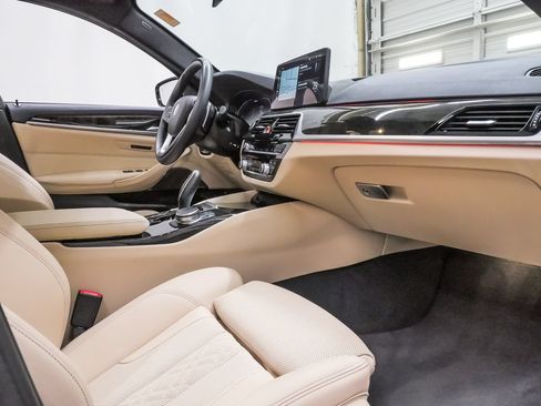 Used 2023 BMW 530e w/ Premium Package RWD image 13