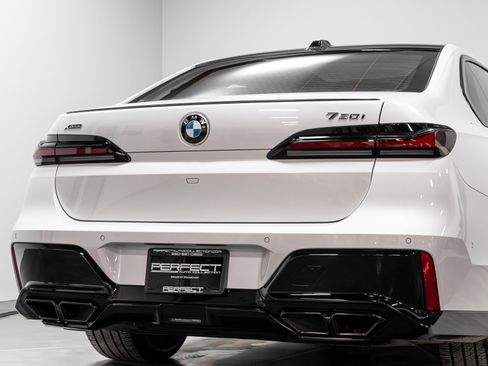 Used 2023 BMW 760i xDrive 760i xDrive w/ Executive Package image 71