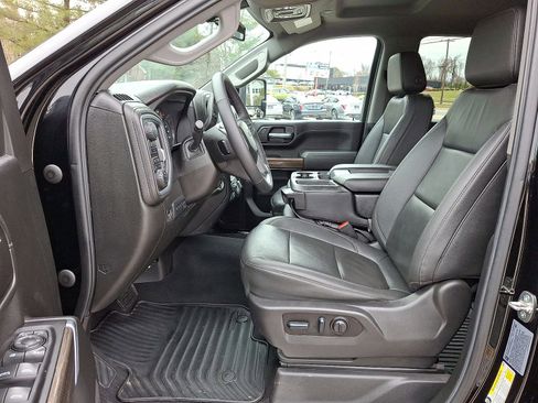 Certified 2022 Chevrolet Silverado 2500 LT w/ Midnight Edition image 11