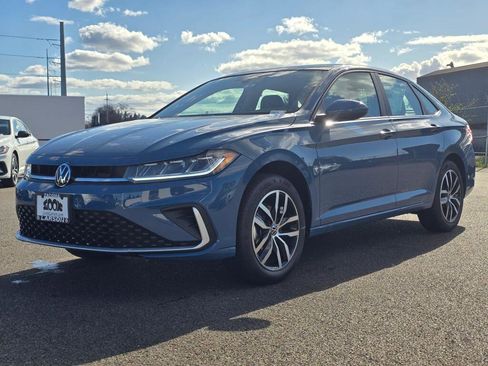 New 2026 Volkswagen Jetta SE FWD image 7