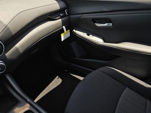 New 2025 Nissan Sentra SV image 22