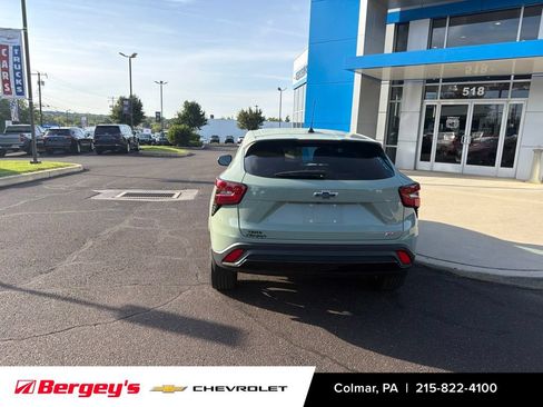 Used 2024 Chevrolet Trax RS w/ Driver Confidence Package FWD image 6