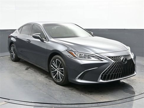 Certified 2022 Lexus ES 350 w/ Premium Package image 2