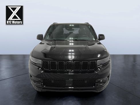 Used 2024 Jeep Wagoneer Series II AWD/4WD image 8