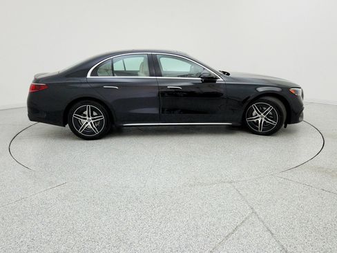 Used 2026 Mercedes-Benz E 350 4MATIC Sedan image 4
