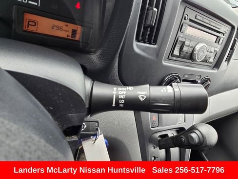 Used 2017 Nissan NV200 SV FWD image 22