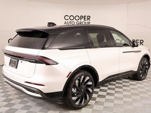 New 2026 Lincoln Nautilus Reserve w/ Jet Appearance Package image 21