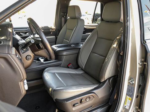 Used 2021 GMC Yukon SLT w/ SLT Luxury Plus Package RWD image 8