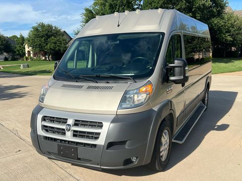 Used 2015 RAM ProMaster 2500 w/ Interior Convenience Group FWD image 4