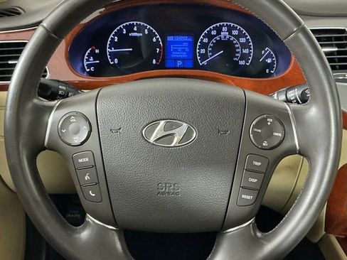 Used 2013 Hyundai Genesis 3.8 RWD image 15