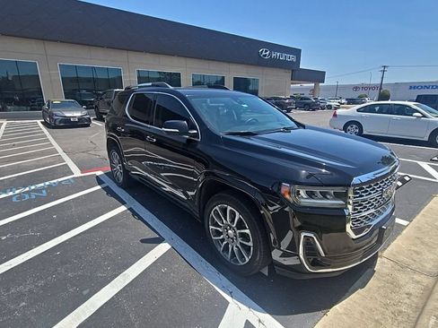 Used 2023 GMC Acadia Denali w/ Denali Ultimate Package FWD image 9