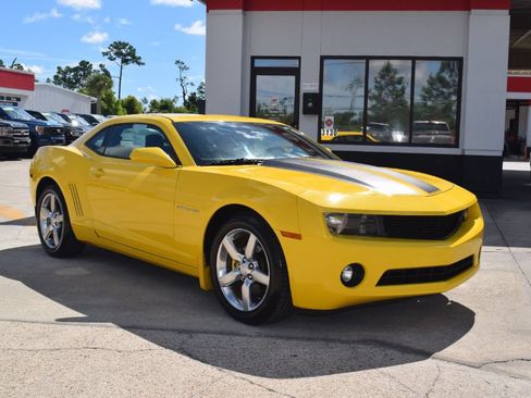 Used 2010 Chevrolet Camaro LT RWD image 2