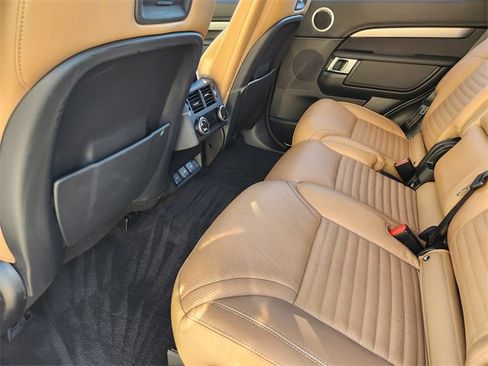 Used 2024 Land Rover Discovery Dynamic SE image 29