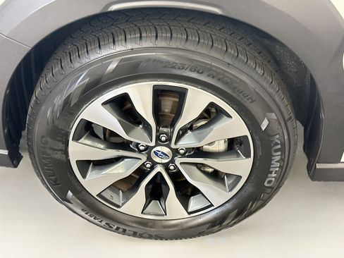 Used 2024 Subaru Outback Touring AWD/4WD image 37