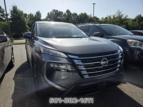 Used 2025 Nissan Rogue SV AWD/4WD image 6