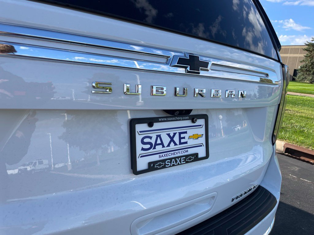 Used 2023 Chevrolet Suburban Premier w/ Premium Package AWD/4WD image 30