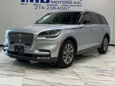 Used 2023 Lincoln Aviator 2WD image 2