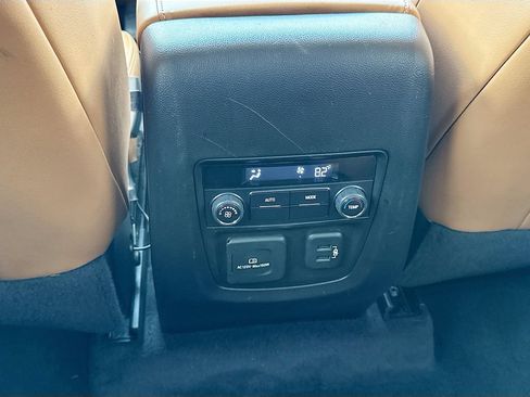 Used 2018 Buick Enclave Essence FWD image 30