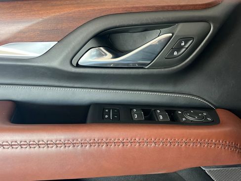 Used 2023 GMC Yukon Denali Ultimate image 10
