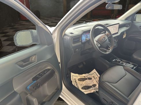 New 2026 Ford Maverick Lobo AWD/4WD image 17