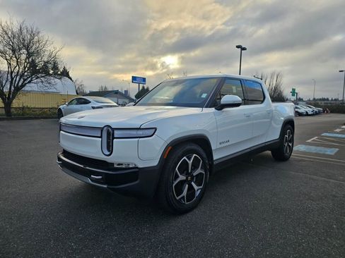 Used 2023 Rivian R1T Adventure image 3