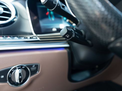 Used 2018 Mercedes-Benz E 63 AMG S image 31