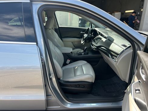 Used 2023 Cadillac XT4 Premium Luxury AWD/4WD image 31