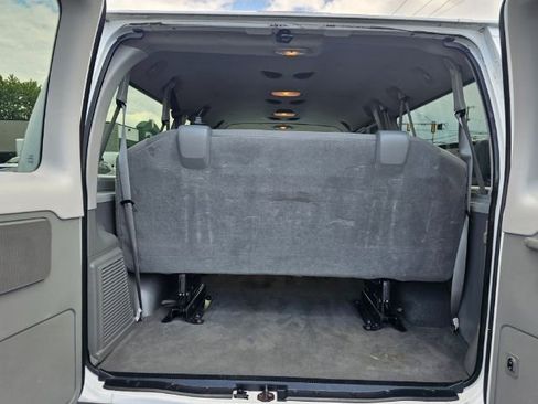 Used 2011 Ford E-350 and Econoline 350 XLT image 34