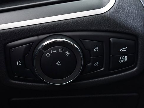 Used 2024 Ford Edge SEL w/ Convenience Package image 29