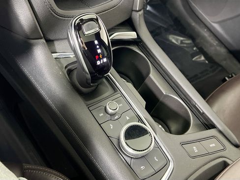 Used 2021 Cadillac XT6 Premium Luxury image 16