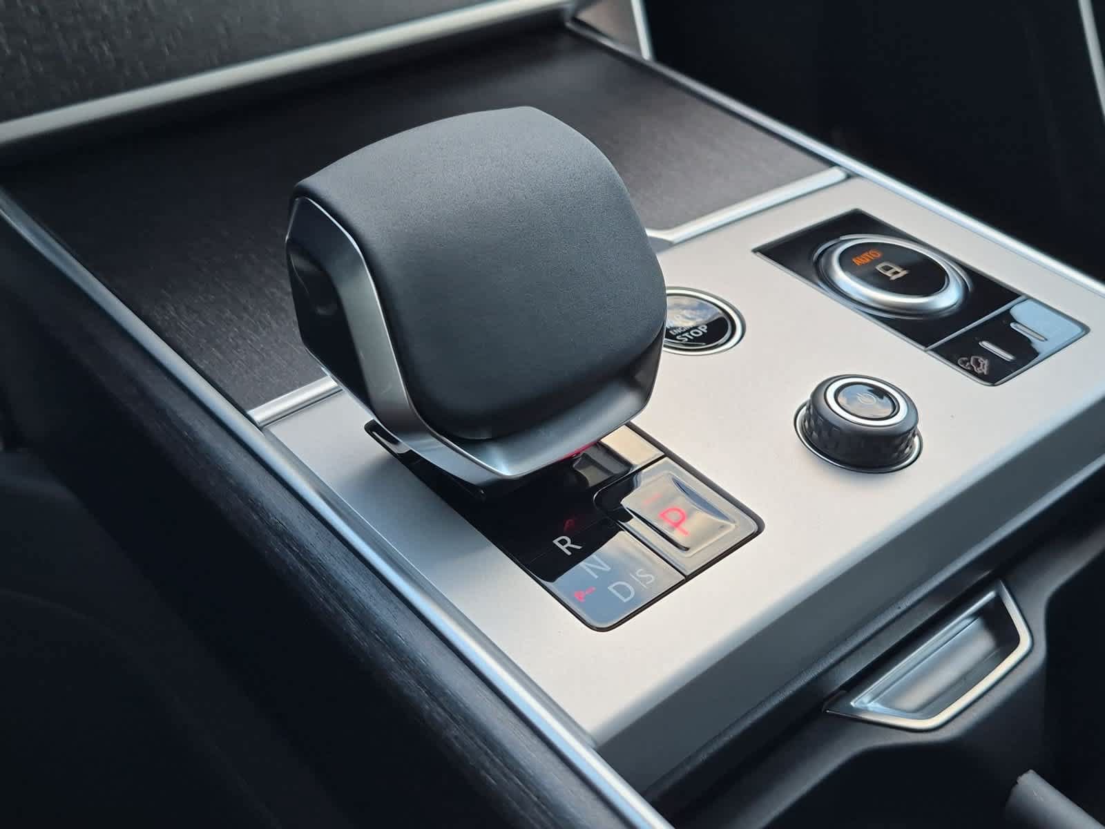 New 2027 Land Rover Range Rover SE AWD/4WD image 32