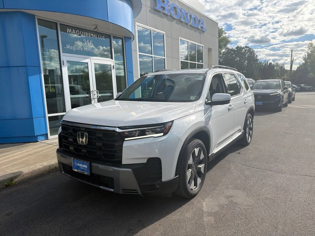 New 2026 Honda Pilot Touring image 1