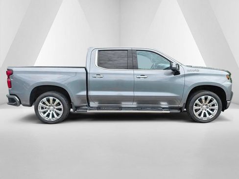 Used 2021 Chevrolet Silverado 1500 High Country w/ Technology Package AWD/4WD image 8