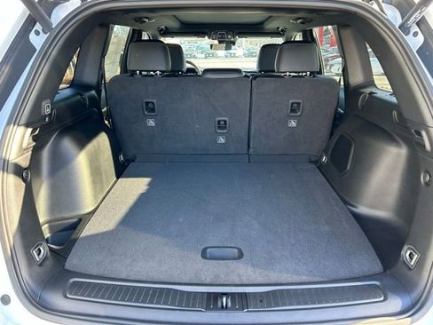 New 2026 Jeep Grand Cherokee Limited image 12