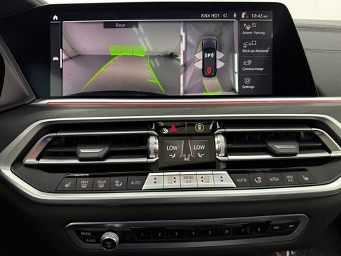 Used 2022 BMW X7 xDrive40i w/ Premium Package image 30