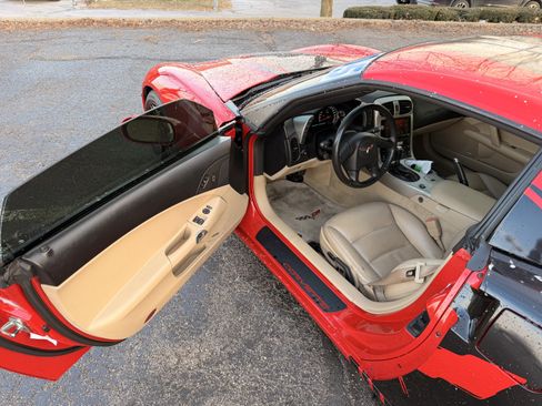 Used 2005 Chevrolet Corvette Coupe w/ Preferred Equipment Group image 10