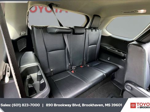 Used 2024 Toyota Grand Highlander AWD image 21