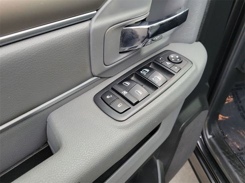 Used 2018 RAM 1500 Big Horn image 21