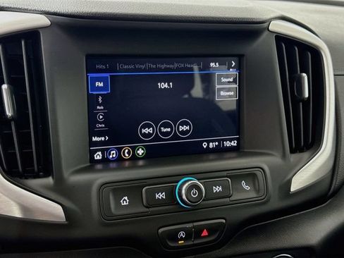 Used 2024 GMC Terrain SLE w/ Driver Convenience Package FWD image 15