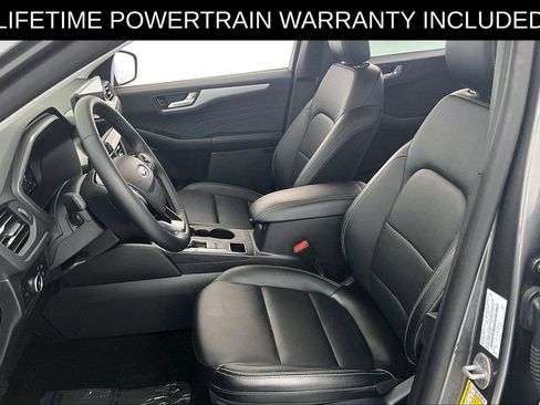 Used 2025 Ford Escape Platinum AWD/4WD image 34