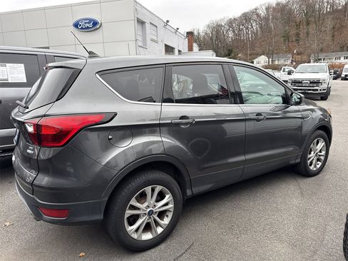 Used 2019 Ford Escape SE image 7