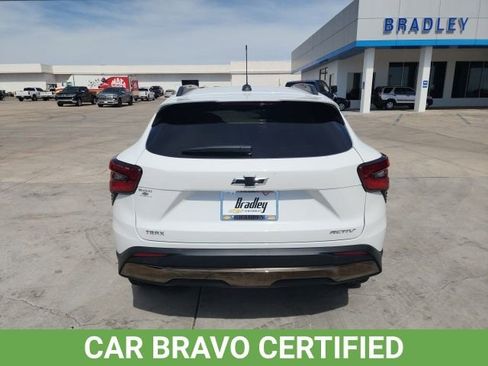 Certified 2025 Chevrolet Trax ACTIV w/ Driver Confidence Package FWD image 5