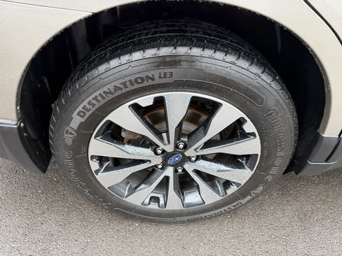 Used 2015 Subaru Outback 3.6R Limited image 16